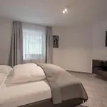 Madlein Oda ve Kahvaltı 3*